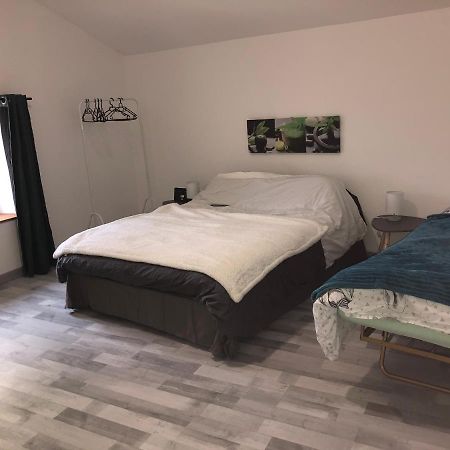 Gite Zen Pres Thermes De Jonzac Bois Luaran gambar