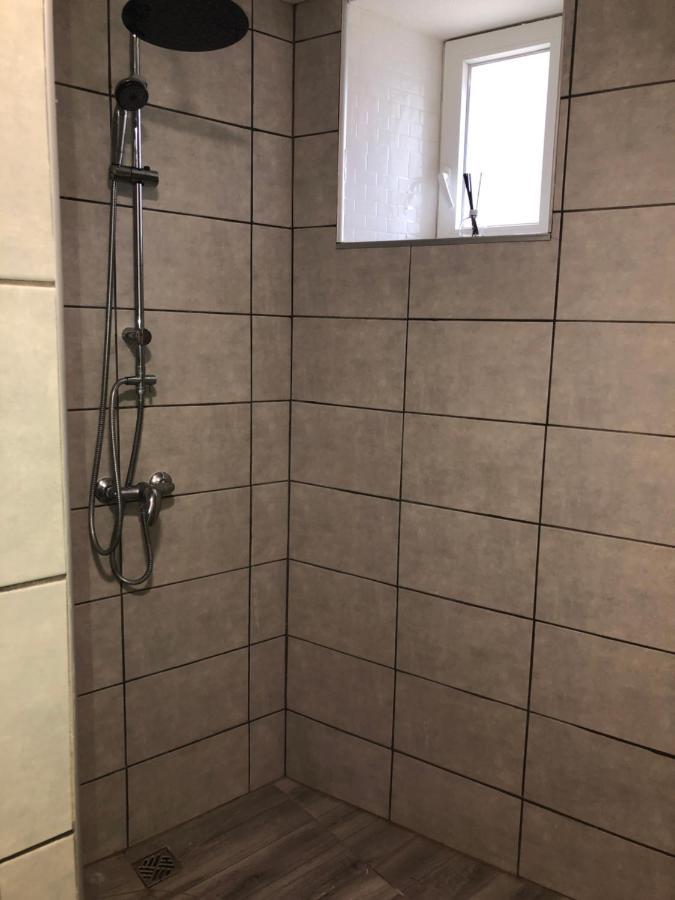 Gite Zen Pres Thermes De Jonzac Bois Luaran gambar