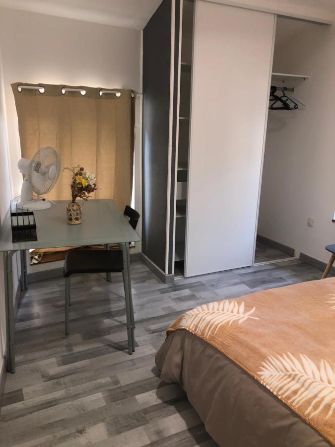 Gite Zen Pres Thermes De Jonzac Bois Luaran gambar